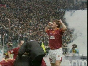 2001-11-21-Roma-Lazio-4-1-gol del 3-0-e[RaiSport]